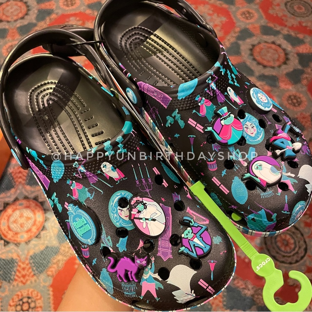 Disney Parks x Crocs The Haunted Mansion - Picture 2 of 3